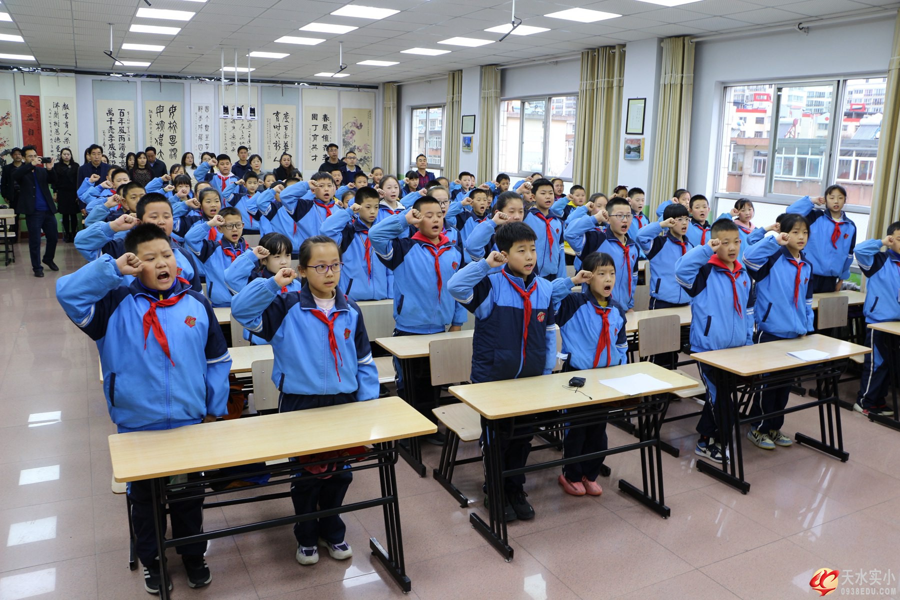 我校举行“传承红色基因，继承革命传统”主题大队会