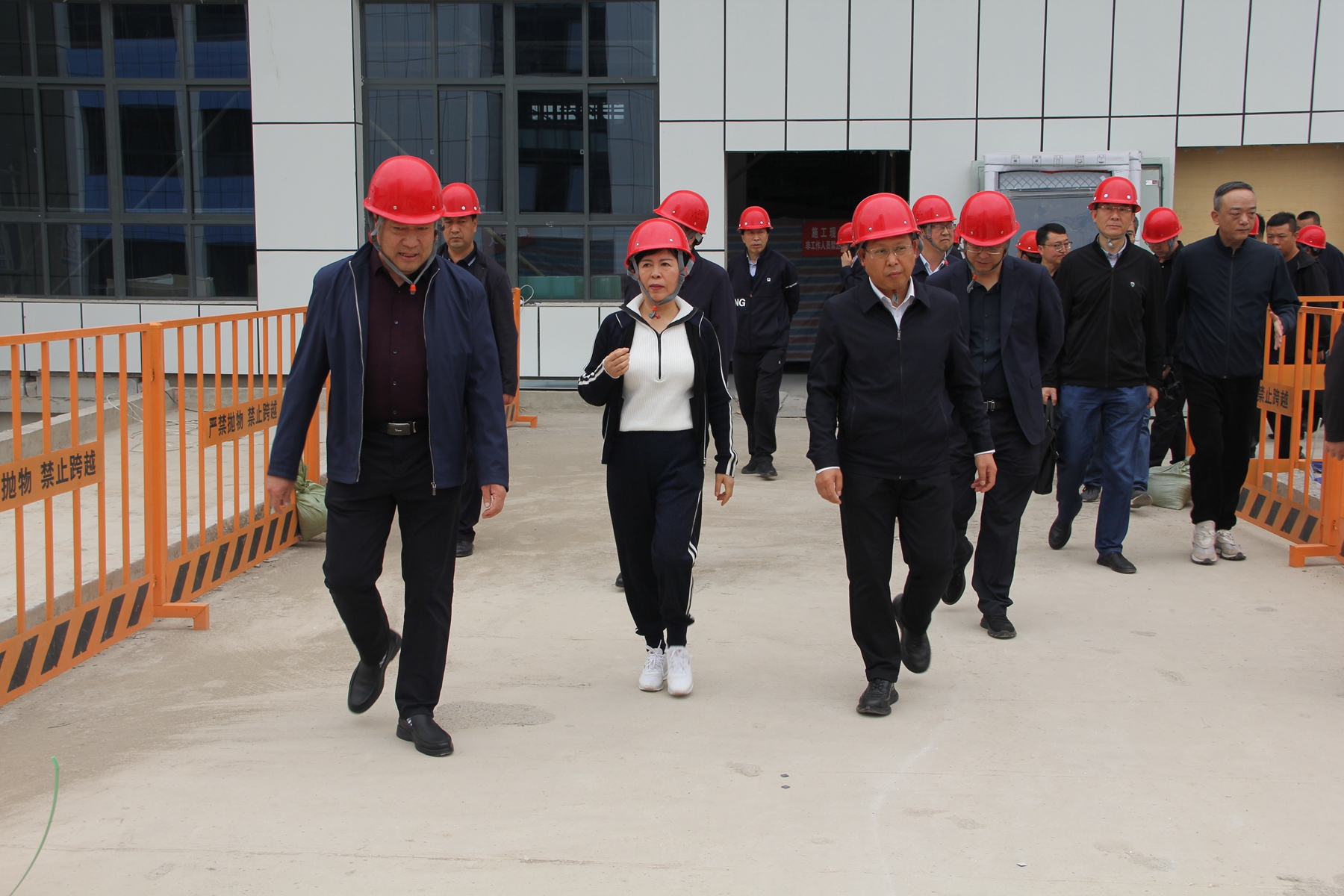 市教育局领导观摩天水市实验小学分校建设项目