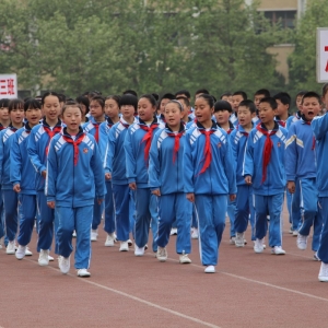 我校举办 “我运动，我阳光，我健康，我快乐” 春季田径运动会